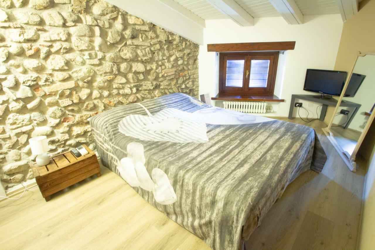 مبيت وإفطار بسكييرا ديل غاردا Prigioni House المظهر الخارجي الصورة